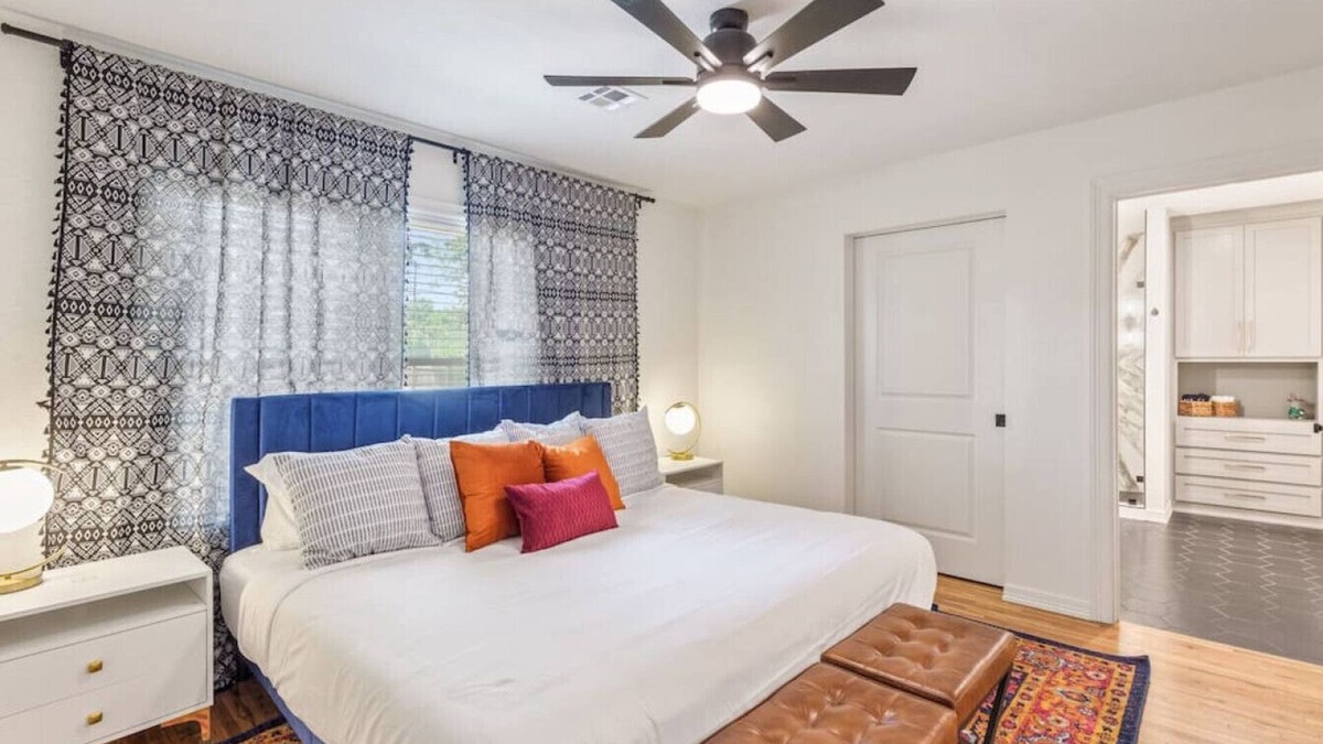 Turner Park House | Trendy In Tulsa|KS Bed|Near Expo/Downtown/TU