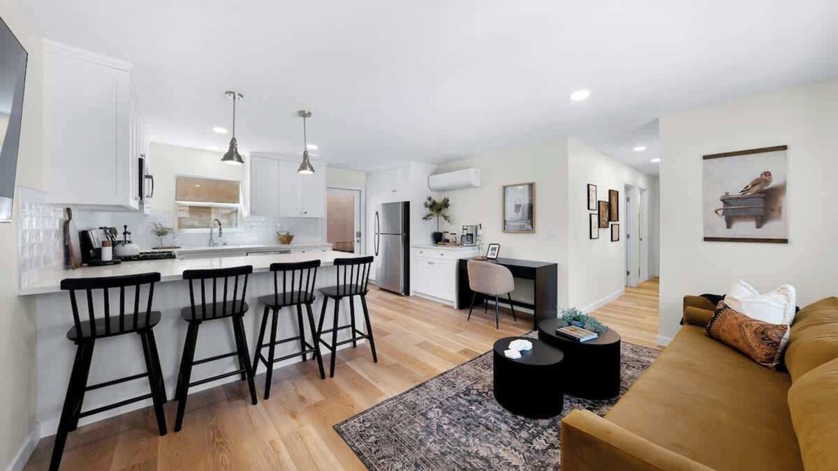 Mission Hills Apartment | Trendy Mission Hills Condo: 2 Bedrooms w/Parking