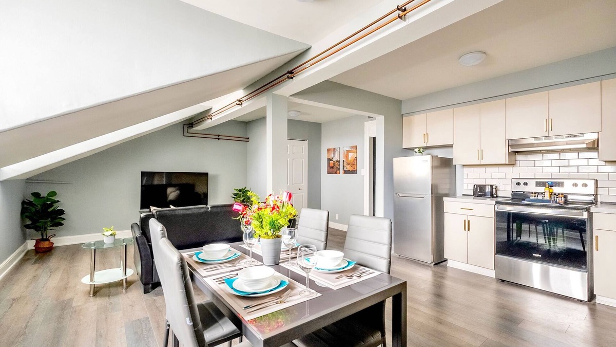Hamilton Apartment | Trendy, Newly Renovated Apartment in Downtown Hamilton!