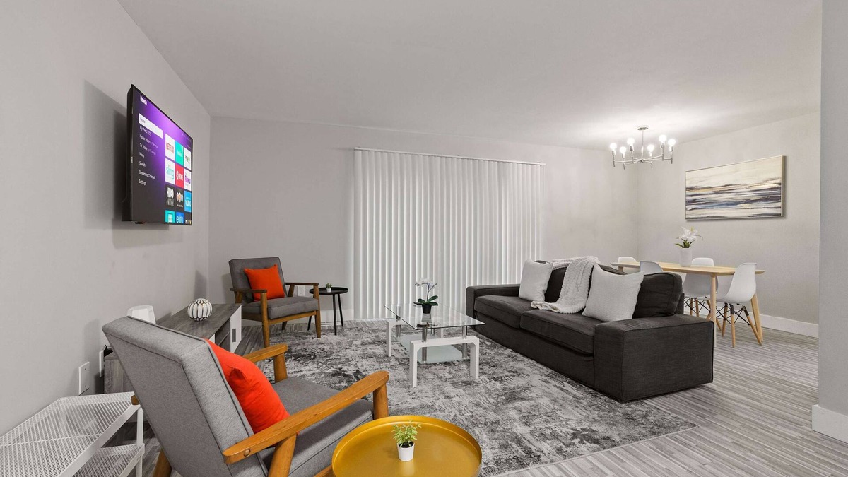 Rochester Apartment | Trendy & Vibrant Unit City Experience