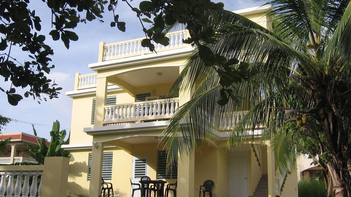 Ensenada House | Tres Palmas Steps Beach-3 BRs ($250) or 6 BRs ($500) spectacular rooftop deck-AC