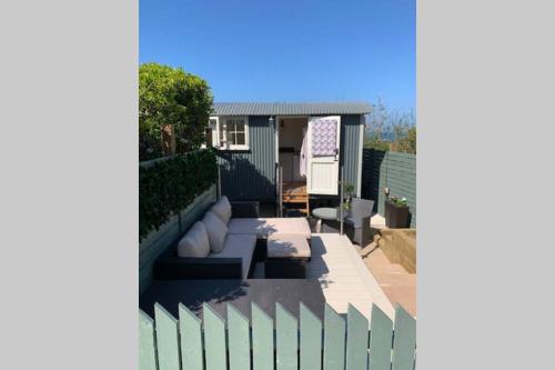 Trevone House | Trevone Luxury Shepherds hut close to the beach