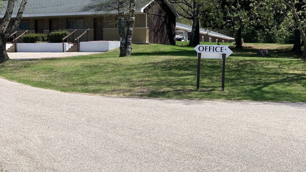 West Branch Hotel | Tri Terrace Motel