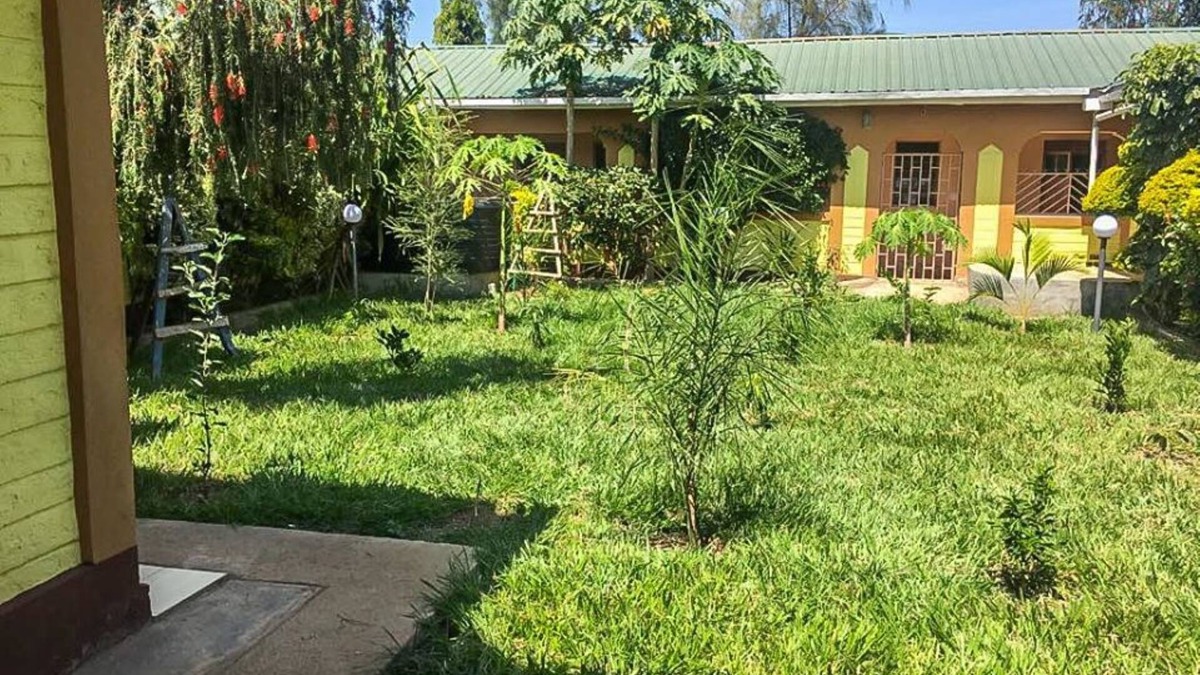 Awach Hotel | Triangle Palm Hotel Katito