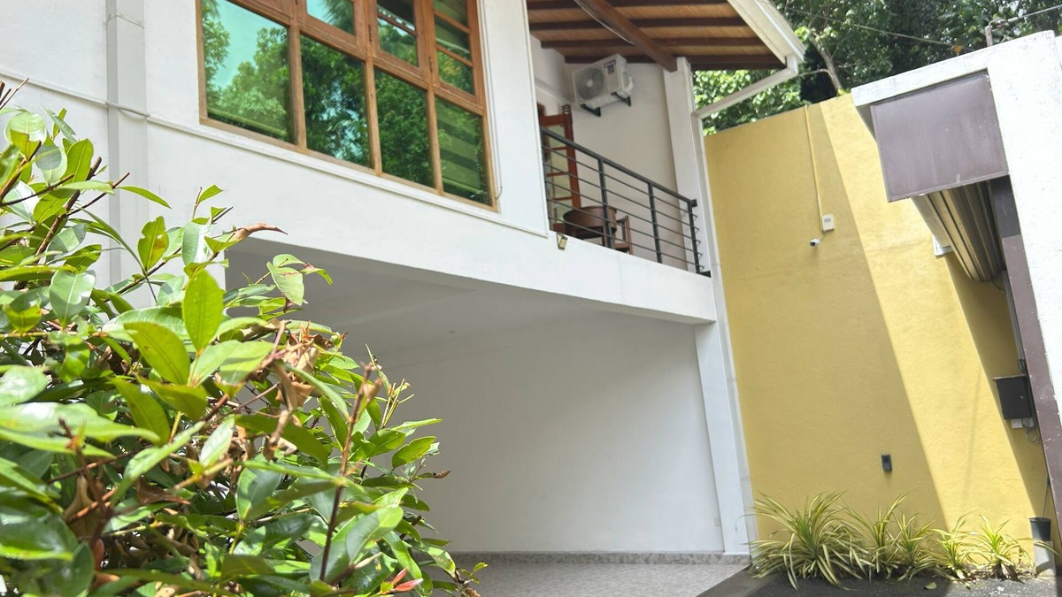Katugastota Villa | Trident Kandy Homestay n4-Delightful Bedroom Villa within Kandy city limits.