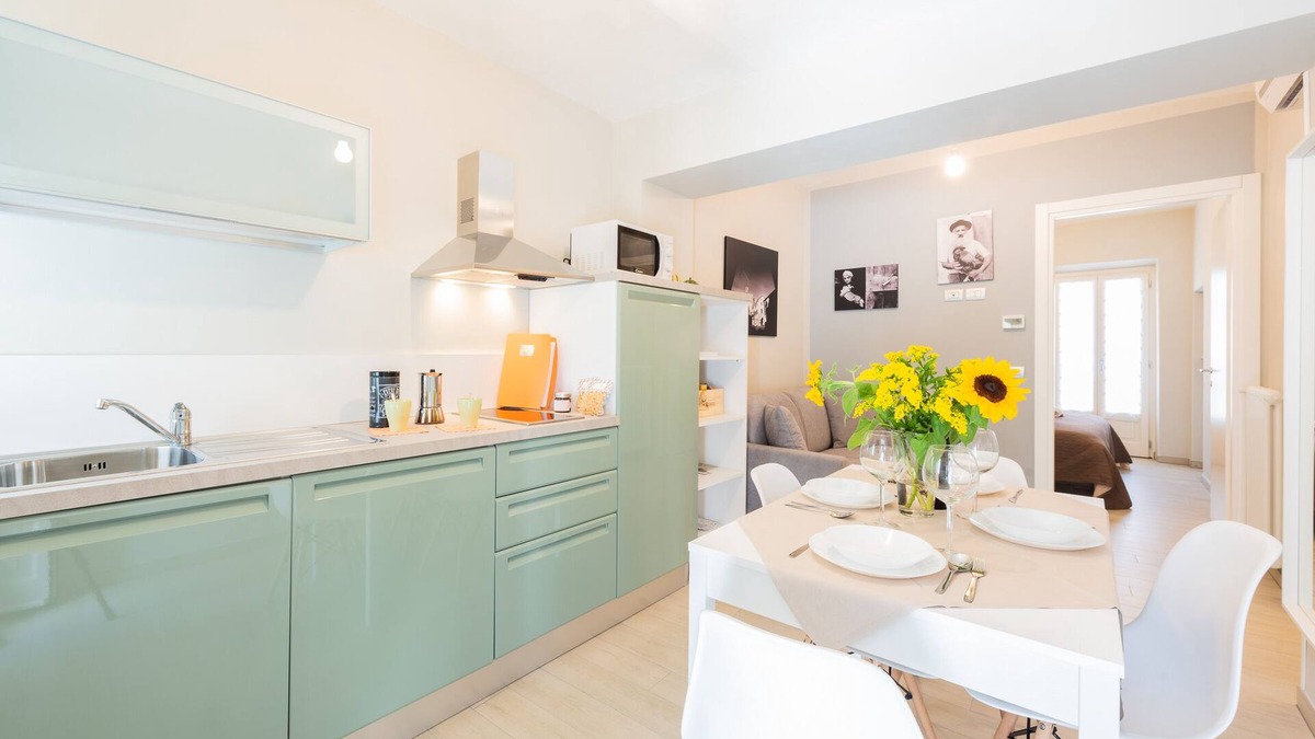 Alba House | Trifulhouse holiday apartments: THE ENTIRE PALACE! max occupancy 16 guests