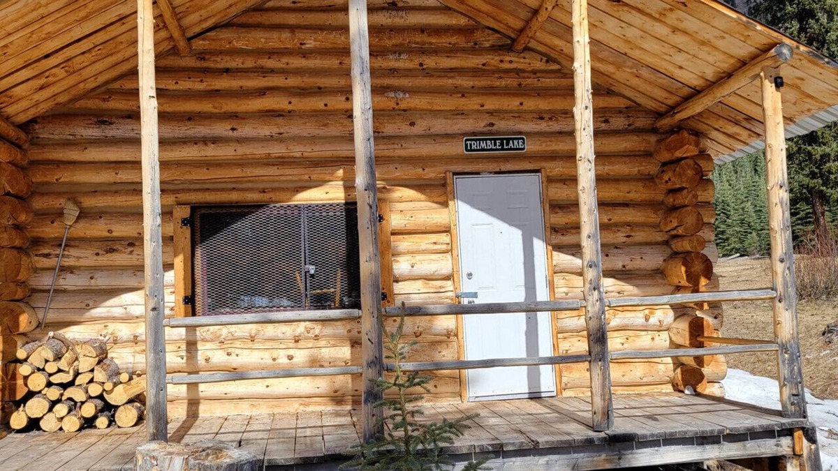 Buckinghorse River Cabin | Trimble Lake Cabin.