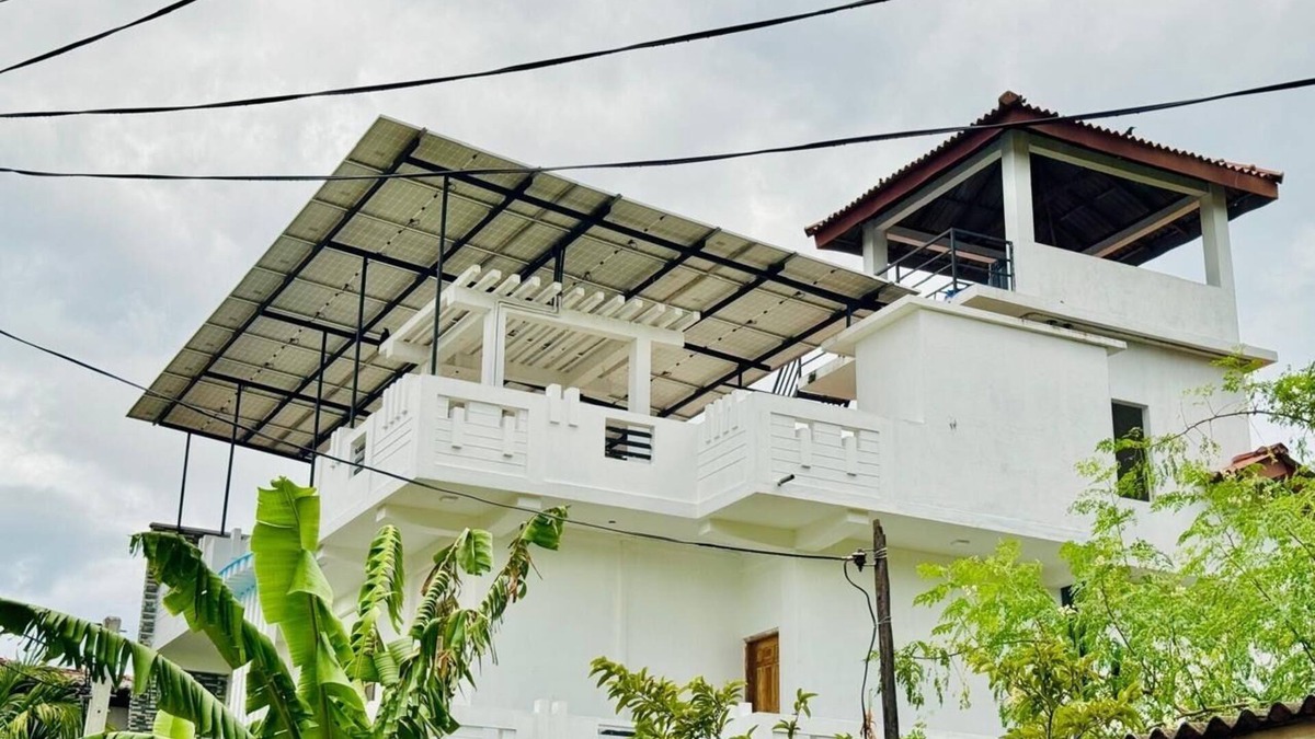 Trincomalee House | Trinco Town Family Guest House 4-bedroom house in charming Trincomalee with AC,