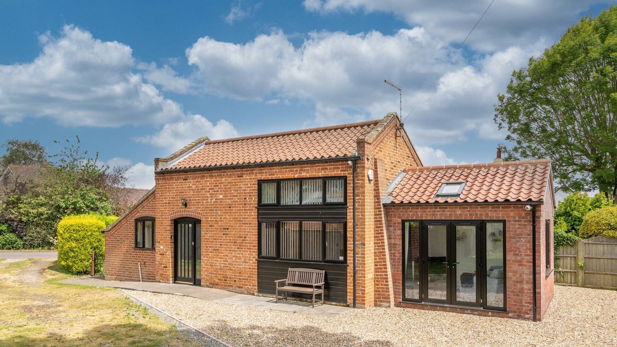 Irstead Apartment | Trinity Barn | Winterton Cottages