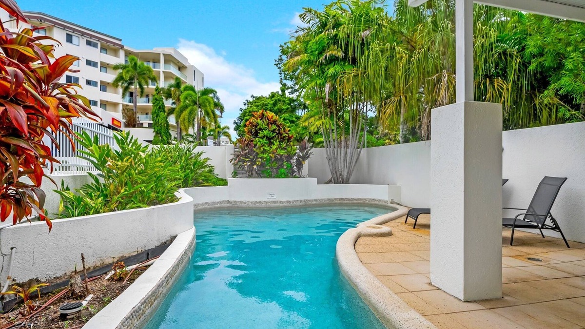 Trinity Beach Apartment | Trinity Beach Retreat with Pool and Scenic Views