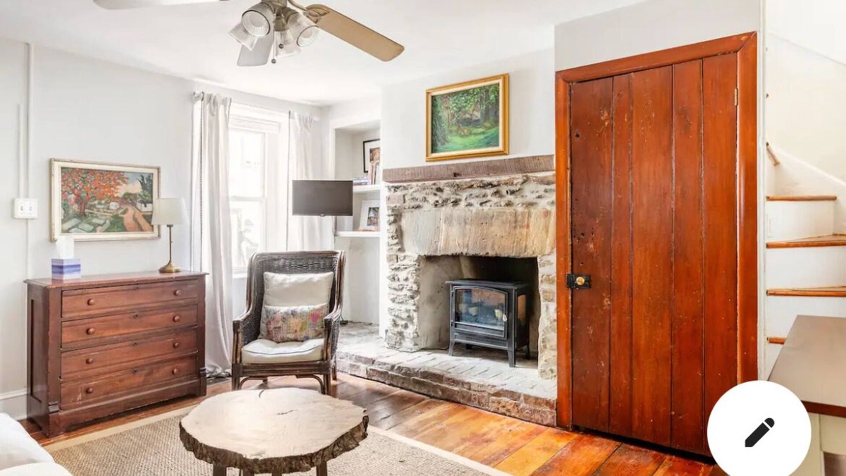 Manayunk Cottage | Trinity Cottage in Manayunk, Walk to Main Street, in the heart of Manayunk