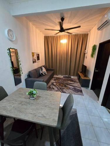 Kusial House | Trio Homestay at Tanah Merah