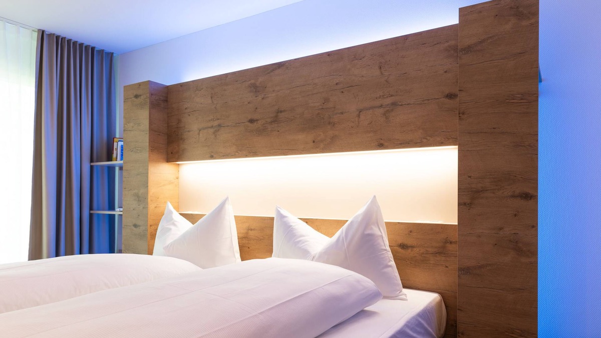 Ruemlang Hotel | Trip Inn Jet Hotel Zürich Airport