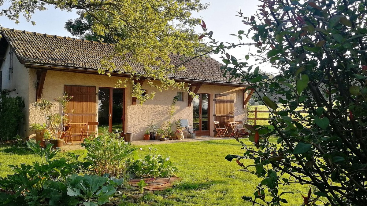 Viry Bed & Breakfast | Trip'n Touille guest house with view of the bocages
