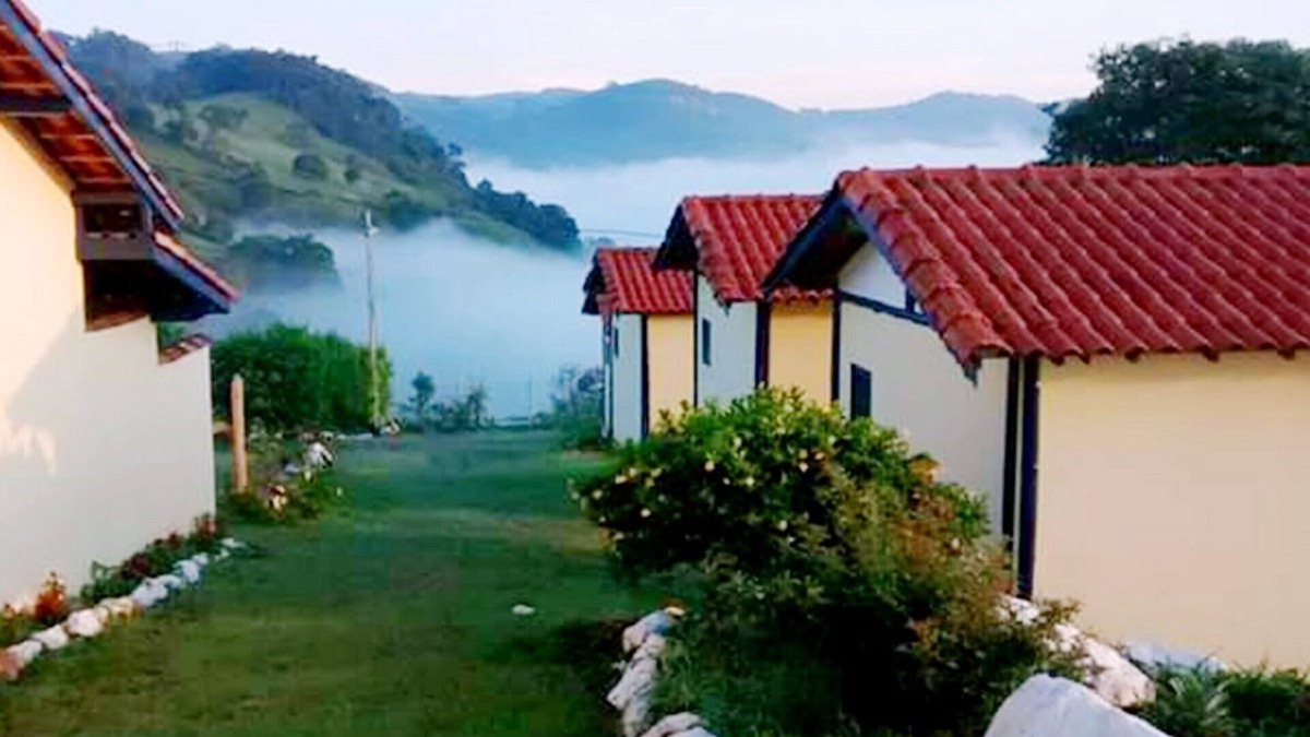Extrema House | TRIPLE CHALET (2 + 1) - POUSADA