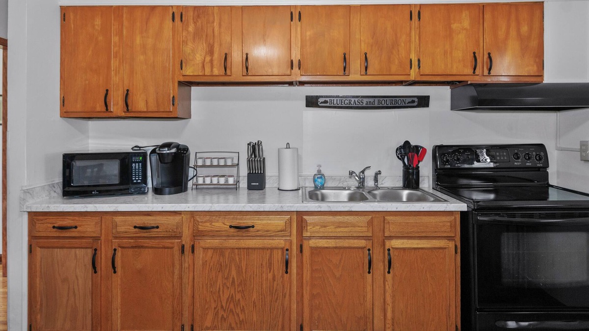 Shepherdsville House | Triple Crown on Bourbon Trail