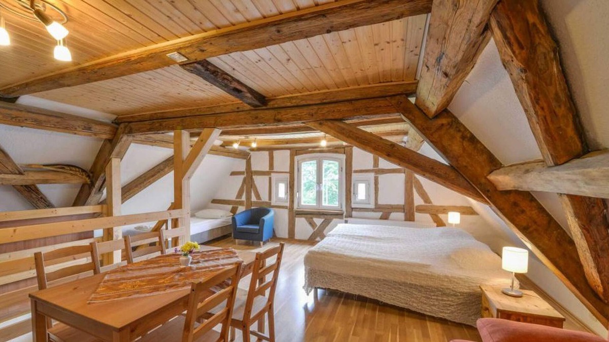 Geislingen an der Steige Apartment | Triple room with shower or bathtub and WC