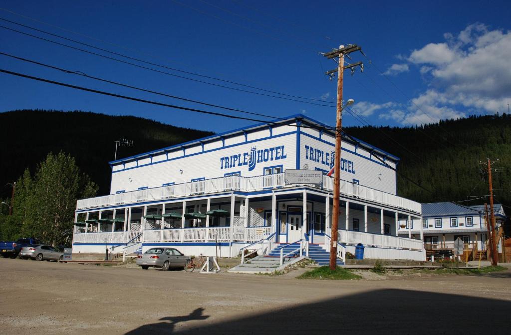 Dawson City Hotel | Triple J Hotel
