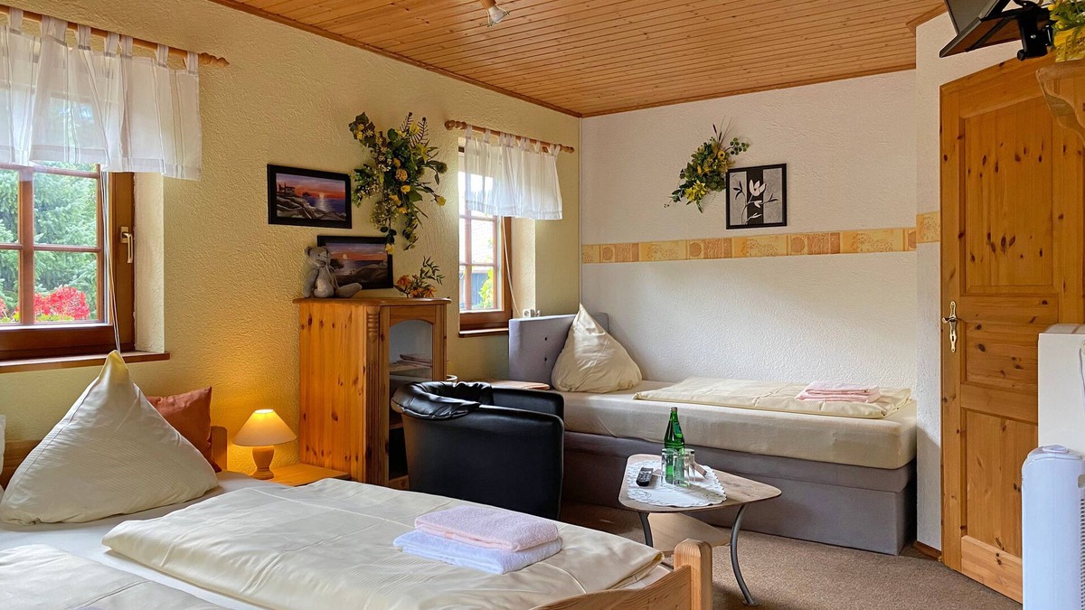 Langenwolmsdorf Apartment | Triple room for 3 guests with 22m² in Stolpen (295075)