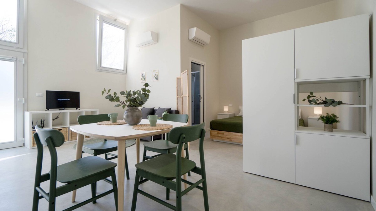 Castel San Pietro Terme Apartment | Triple room in Frassino Apartment