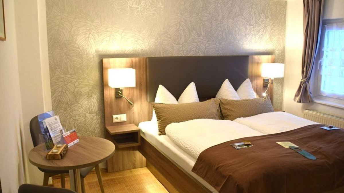 Pfaffendorf Bed & Breakfast | Triple room, shower, WC - Pension Lachmann