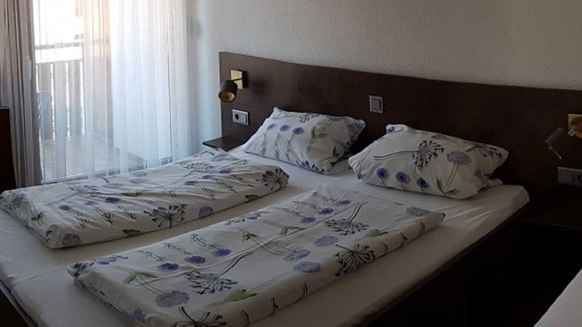 Ohlsbach Apartment | Triple room WC/shower/bath Balcony - Gästehaus Tagescafe Eckenfels