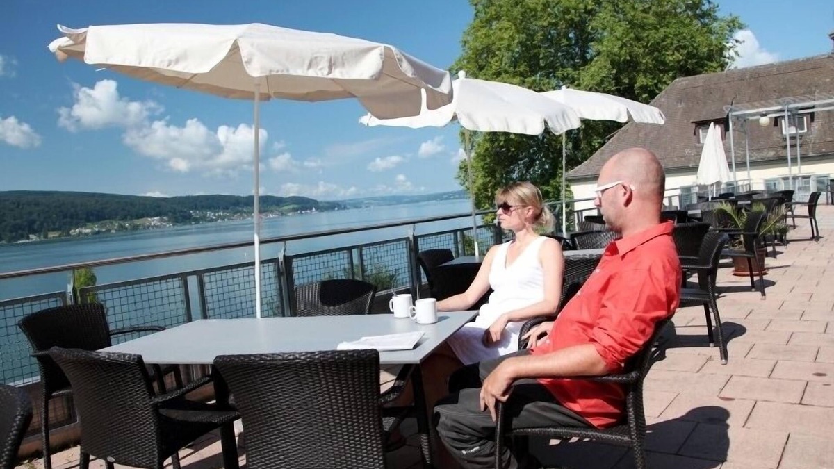 Reichenau Apartment | Triple room with a bunk bed or double bed with a single bed: