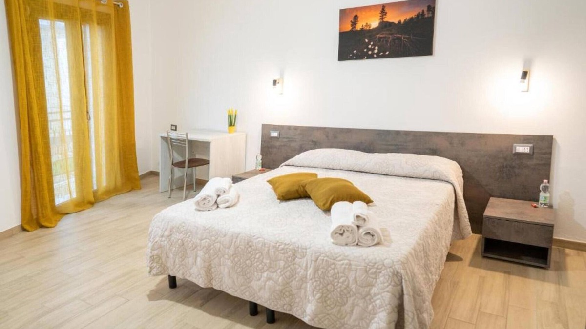 Jerzu Apartment | Triple room with private bathroom