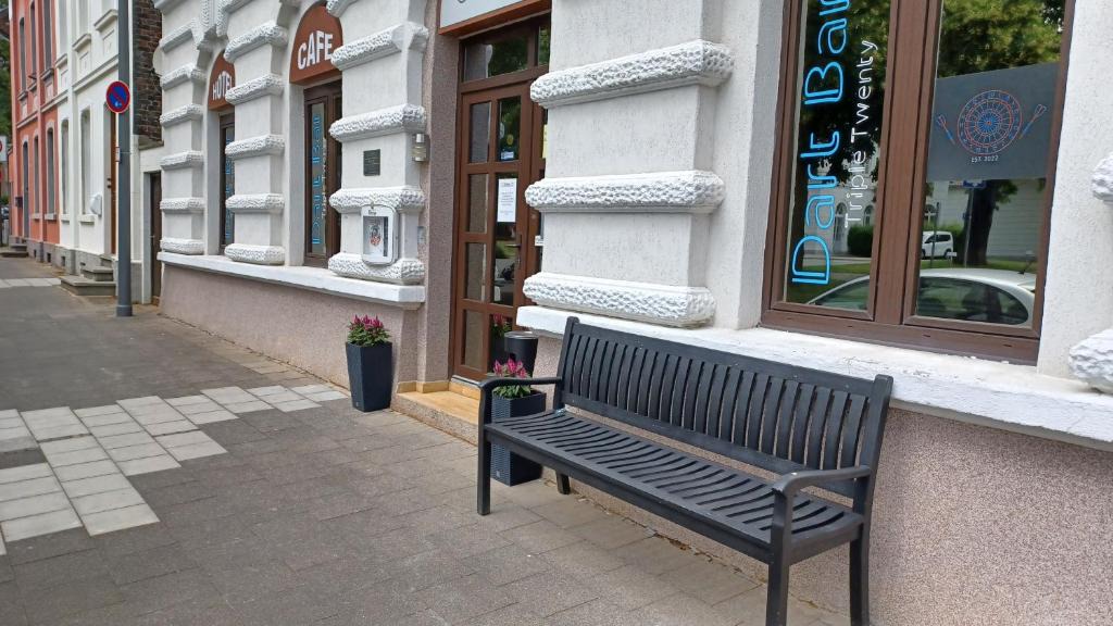 Eschweiler Hotel | Triple Twenty