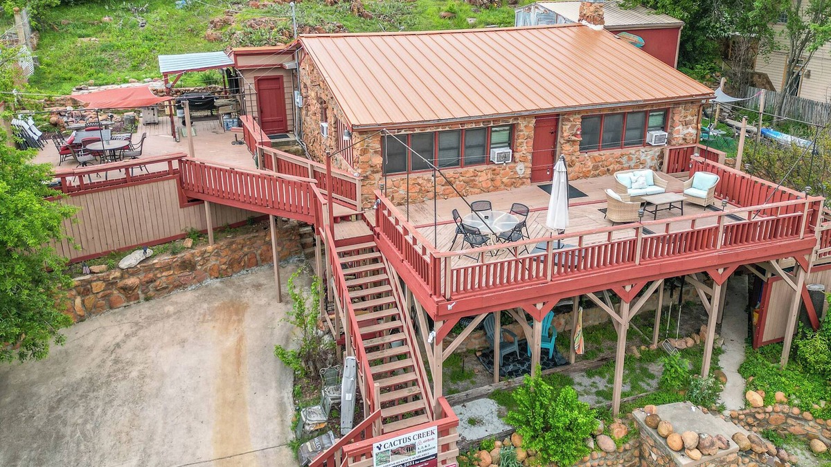 Medicine Park Cabin | Triple Z Lodge Large Cabin with Space for Your Whole Crew
