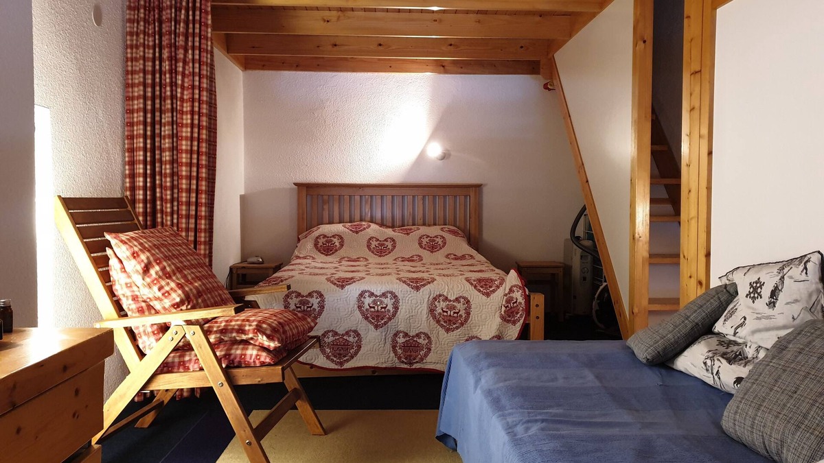 Arc-1800 Apartment | Triplex Ski-in Ski-out Arc 1800 - right above main bubble lift