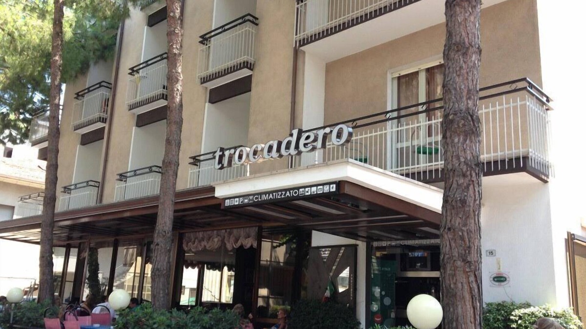 Fogliano Marina Hotel | Trocadero