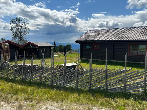 Dovre Villa | Trollvang, hytte med pool og sauna