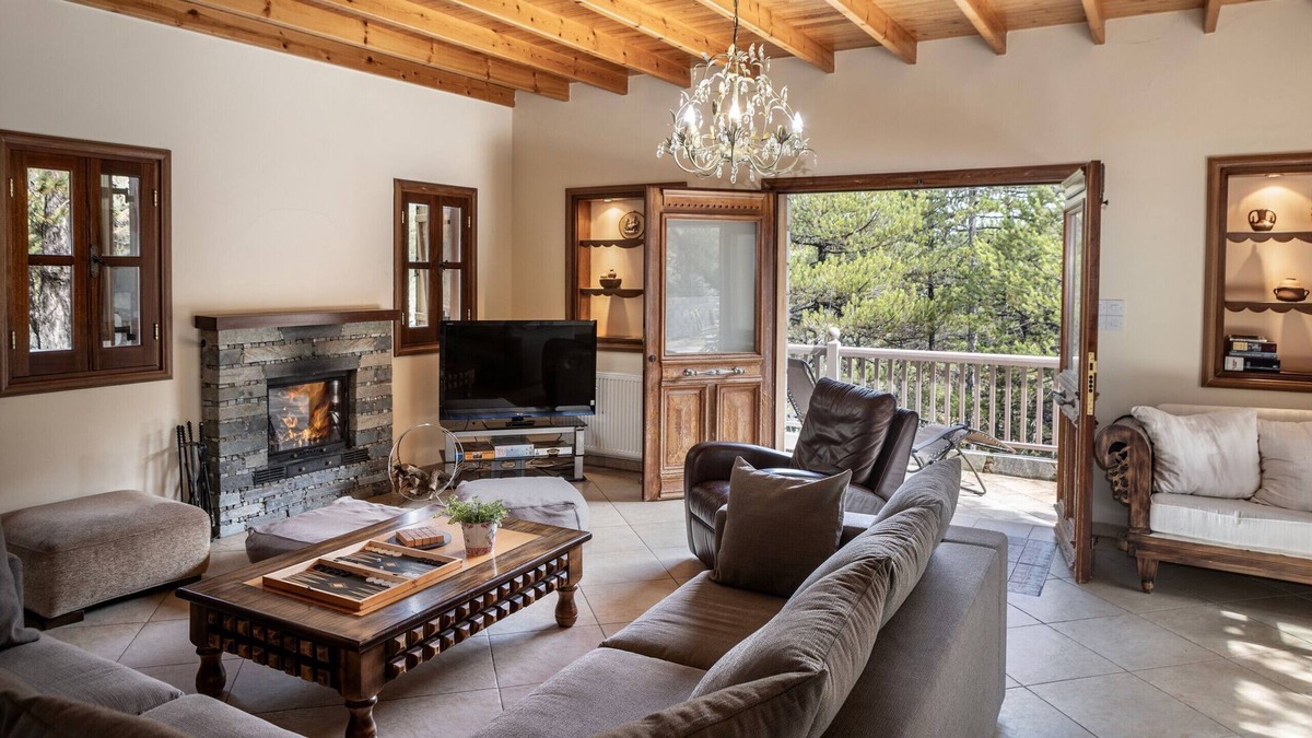 Pedhoulas Villa | Troodos Natura Pine Chalet