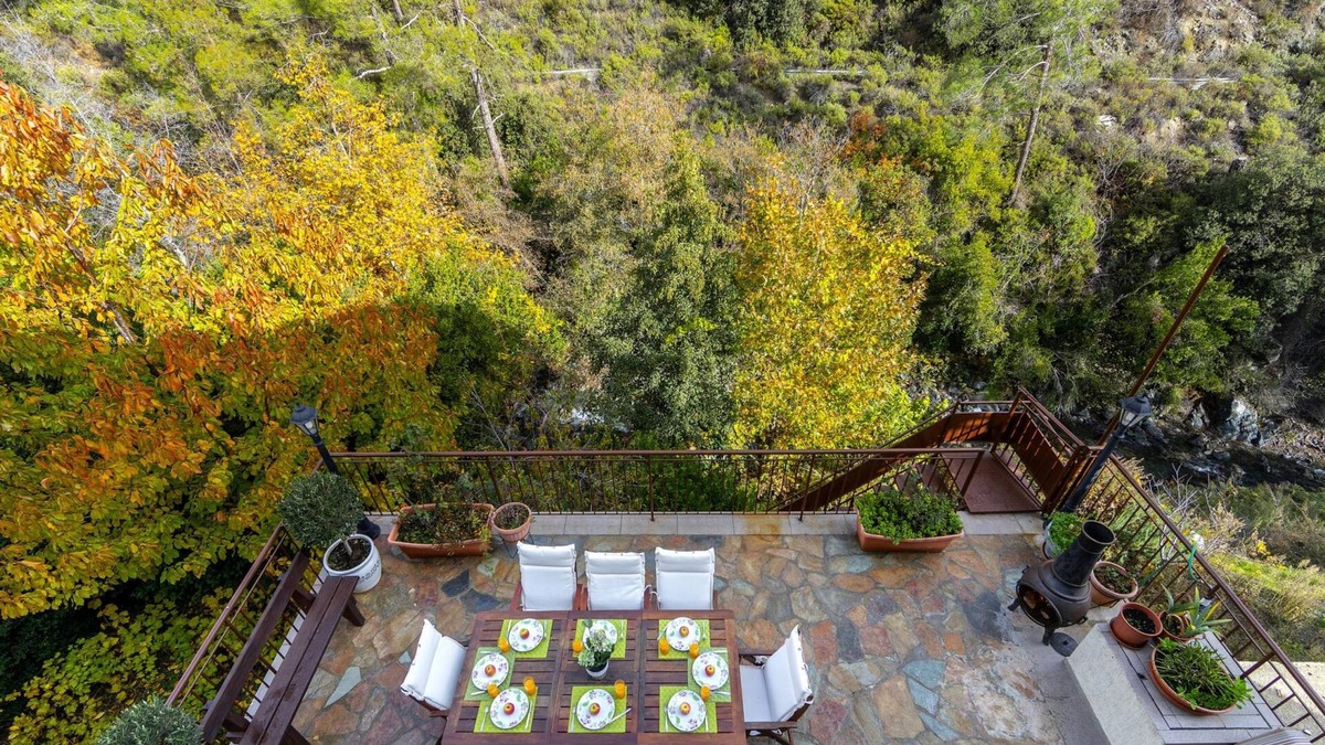 Kato Amiantos Villa | Troodos Riverside Cottage