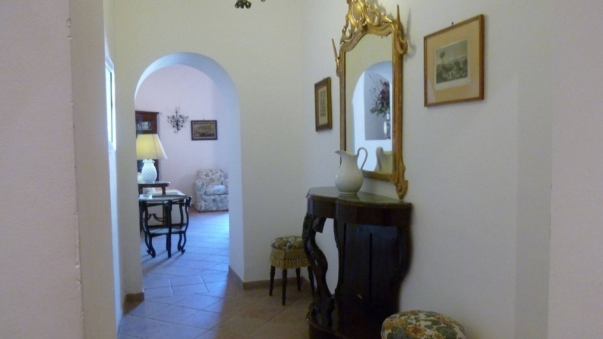 Tropea Apartment | Tropea, air-conditioned apartment in 1600s noble palace
