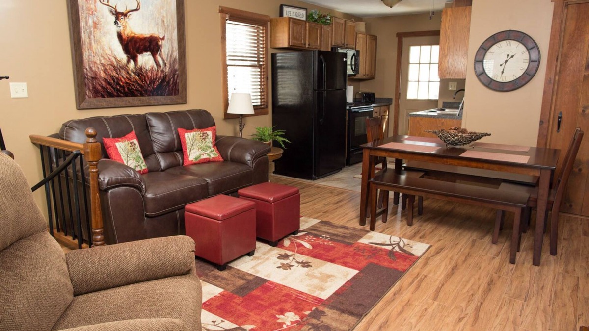 Laurelville Cabin | Trophy Buck sleeps 6, or rent all 4 for 20. Horseback riding across the Rd!