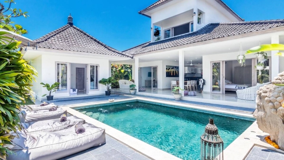 Sunset Road Villa | Tropical 4 BR Villa for Rent in Seminyak