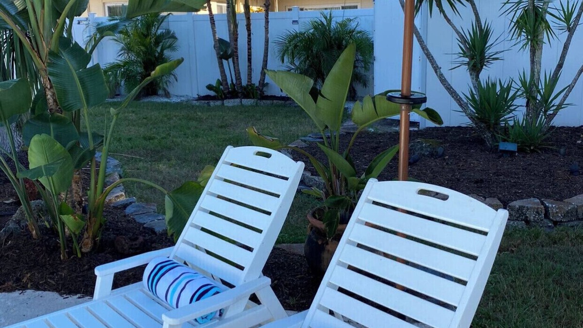 Largo House | Tropical Backyard Heated Pool House Close to Beach