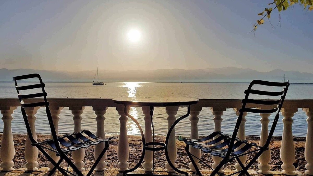 Petalidi House | Tropical Beach "Orion"nWhere your holiday starts with only your swimsuit on!