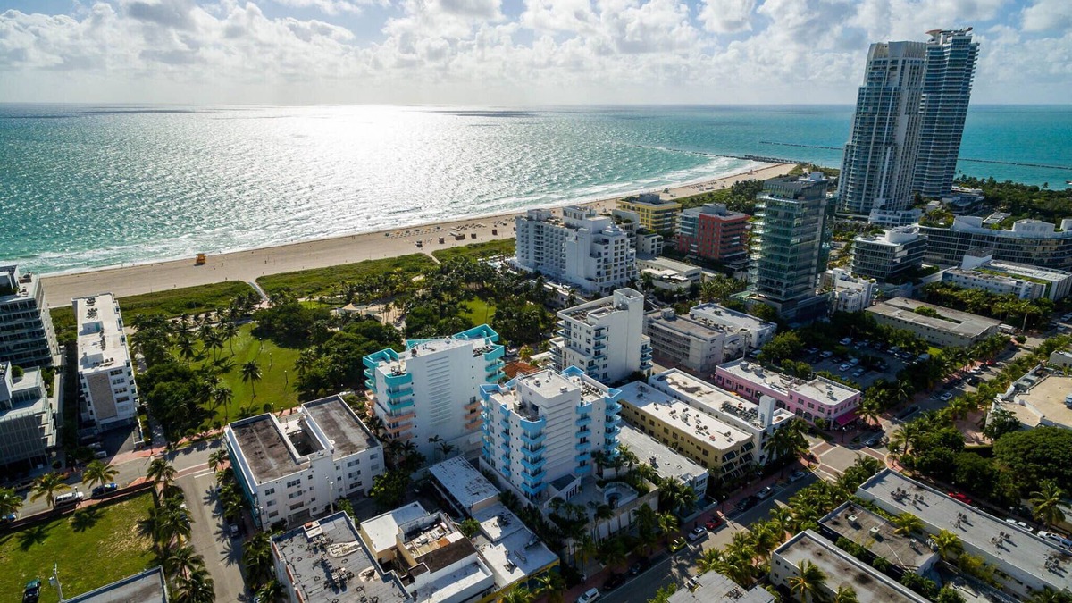 South of Fifth Condo | Tropical Breezes & Incredible Ocean Views Await! Luxury 2BD in South Beach SoFi