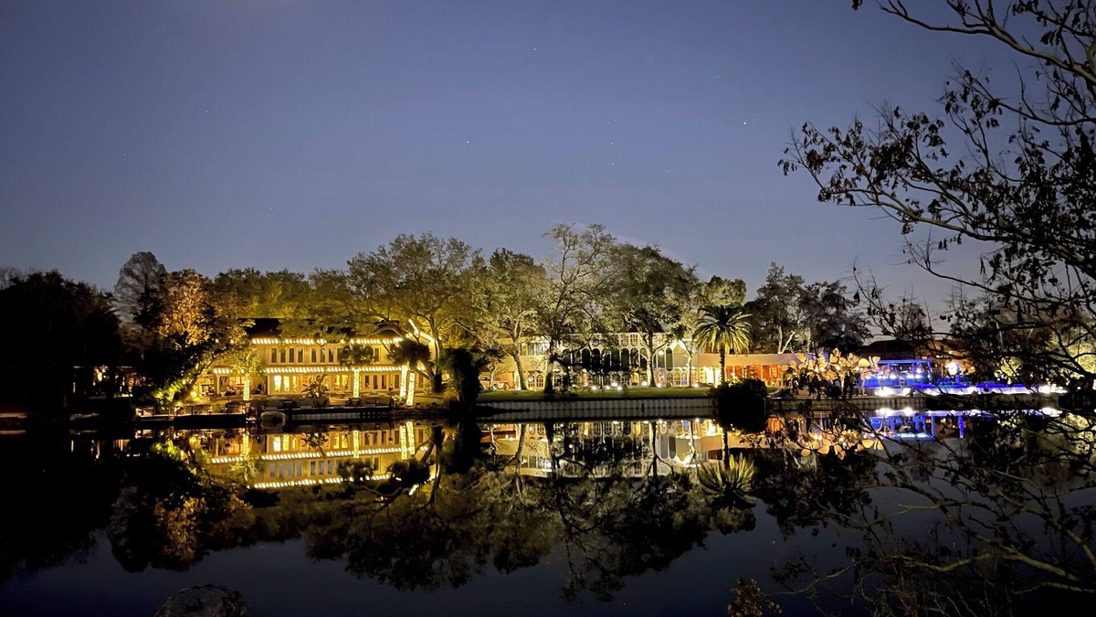 Bayou St. John Apartment | Tropical Citrus Grove Monthly Suite Bayou St. John/City Park near French Quarter