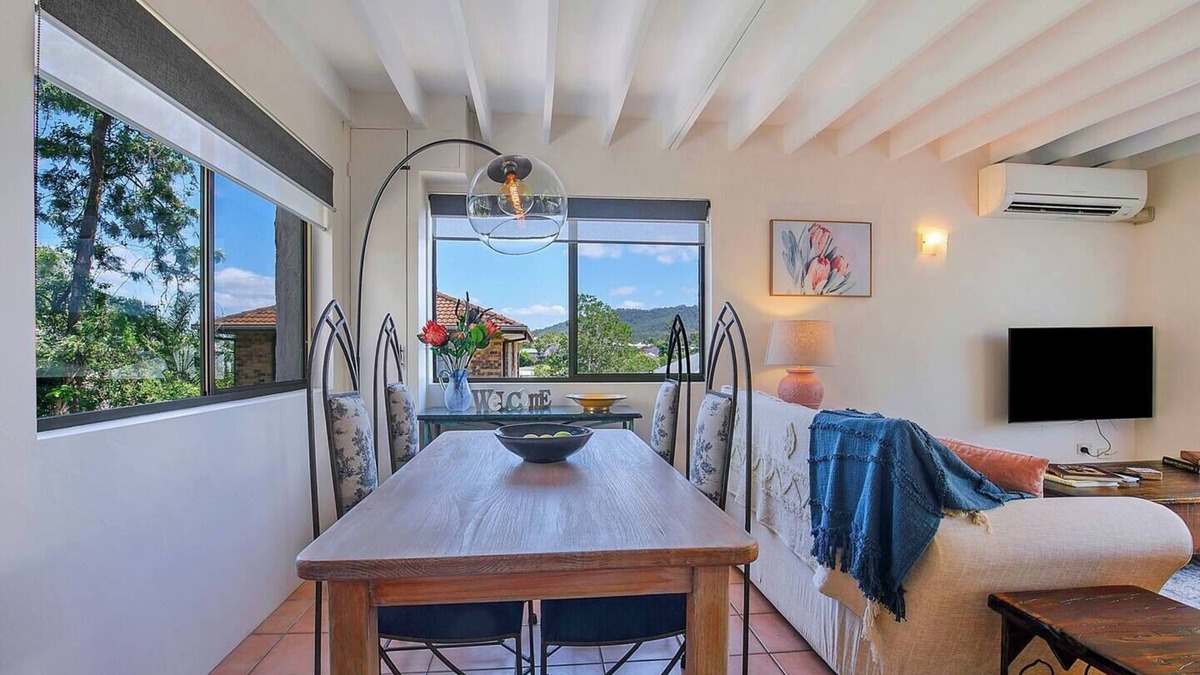 Indooroopilly House | Tropical Dreaming in the Heart of Indooroopilly