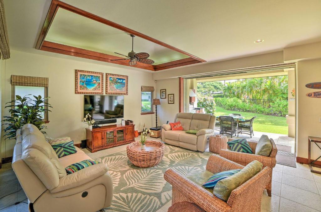 Kamuela House | Tropical Escape with Pool Access about 1 Mile to Beach
