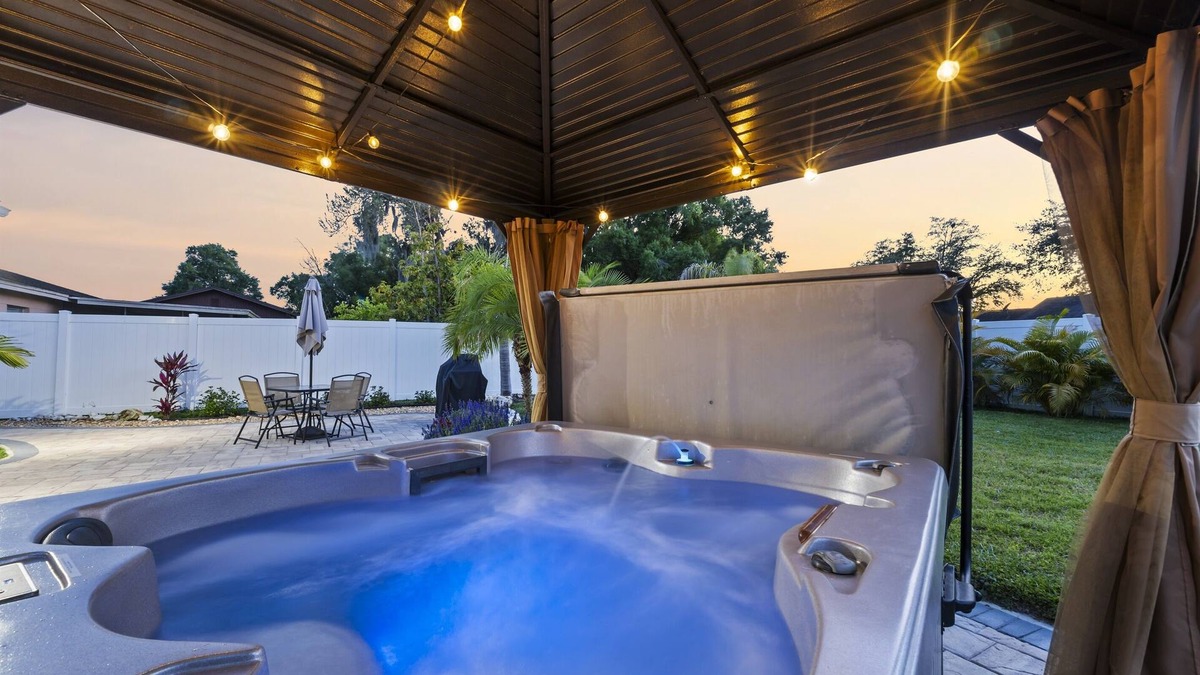 Lakeland House | Tropical Fenced Paradise, Hot Tub, & Home Theater