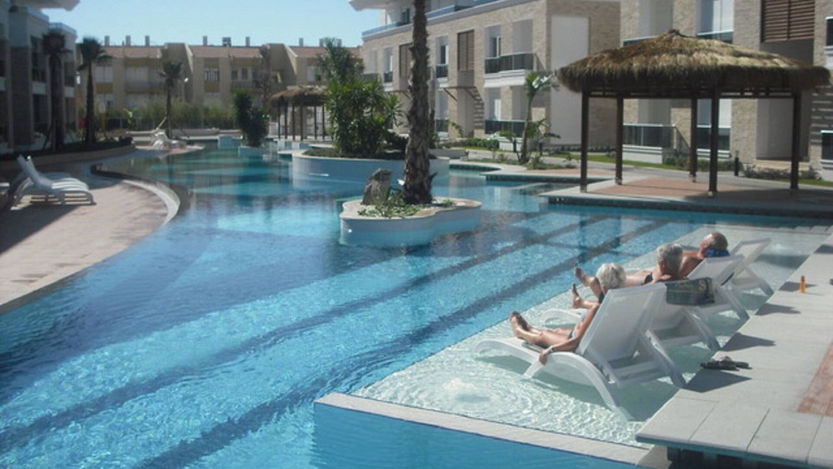 Kemer Mahallesi Apartment | Tropical Gardens E 7 ; spacious duplex bed home