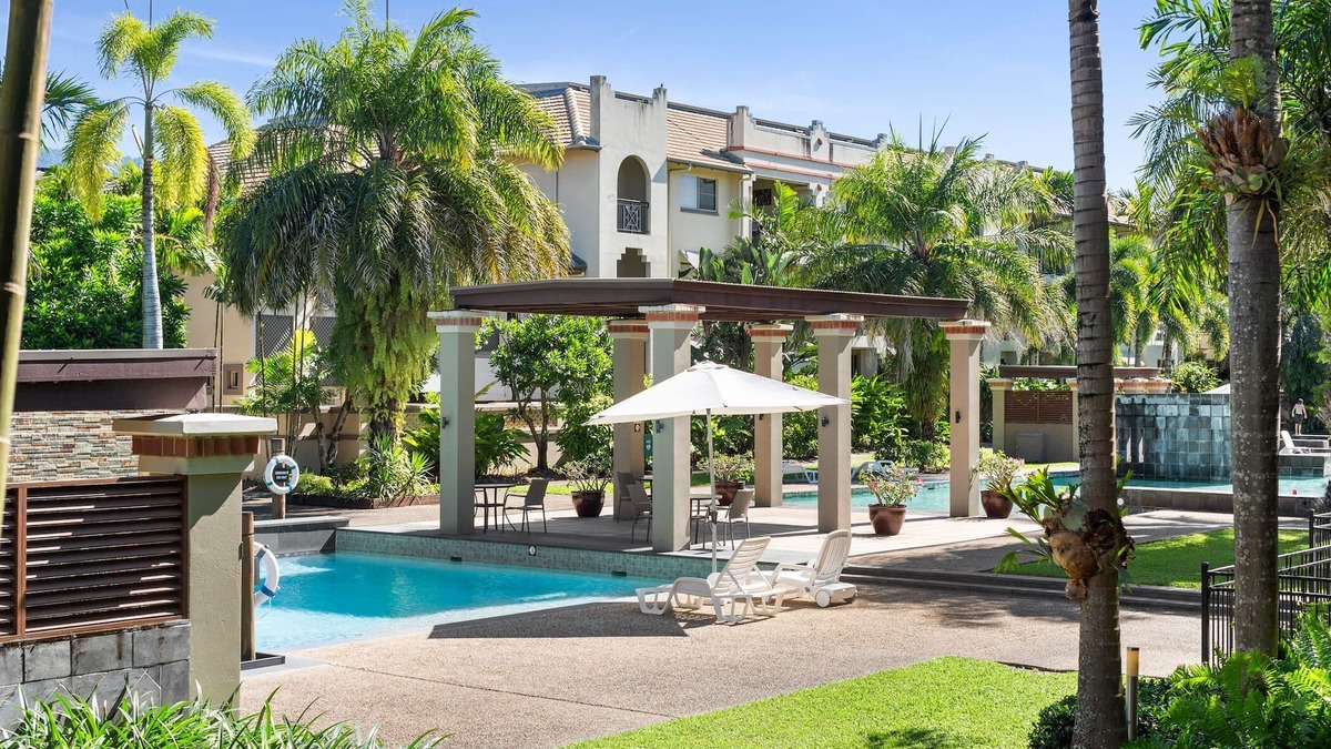 Westcourt Apartment | Tropical Gardens - Resort, 9 Pools & Gym