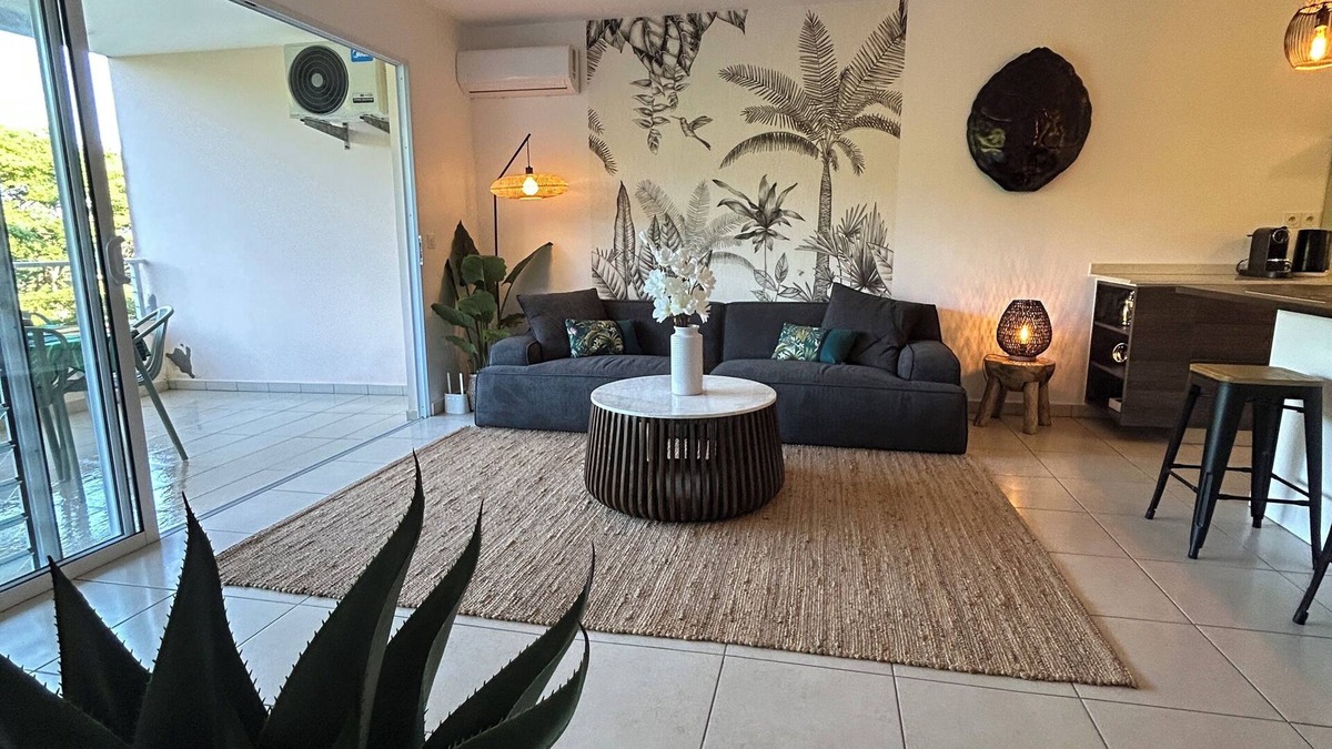 Faaa Apartment | Tropical Haven