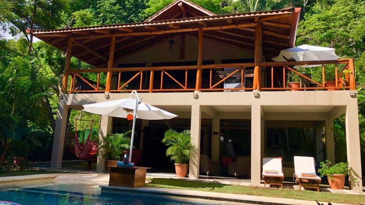 Mal Pais House | Tropical home in paradise!