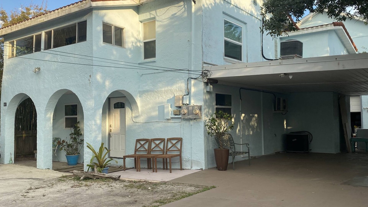 Horton Shores Cottage | Tropical Island Guest House - Minutes from Ocean & Flagler Avenue